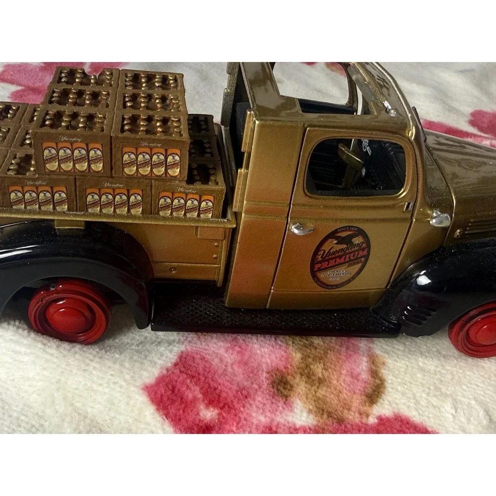 Yuengling Premium Beer Diecast Delivery Truck Gold Black Vintage Style Model